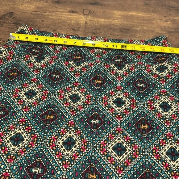 LuLaRoe Elephant print pencil skirt polyester/spandex blend. Size XL. Runs big. - Picture 3 of 5